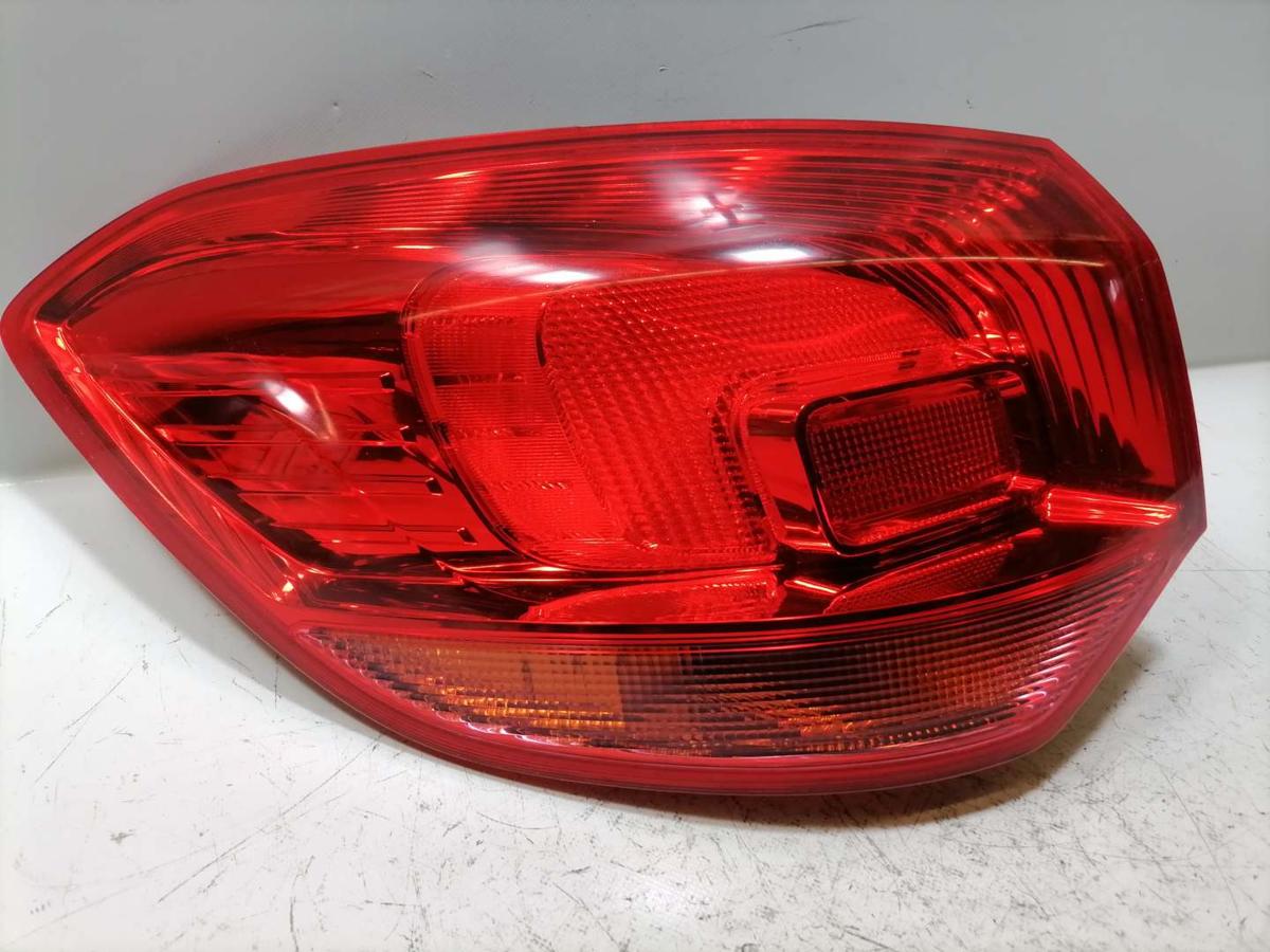 Opel Astra J original R&uuml;cklicht R&uuml;ckleuchte Schlussleuchte links au&szlig;en Kombi Bj.2013